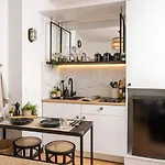 C Cozy Batignolles Apt, Metro Right At Your Doorstep