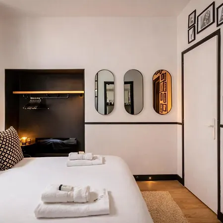 C Cozy Batignolles Apt, Metro Right At Your Doorstep Parigi