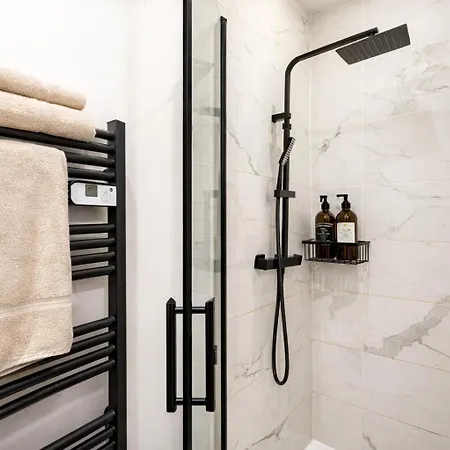 Appartamento C Cozy Batignolles Apt, Metro Right At Your Doorstep *